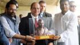 "غاندي" تختار مصر مركزا لنشر السلام بالشرق الأوسط 