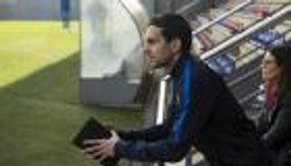 ساحر شهير يظهر في تدريبات برشلونة