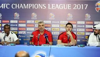 مدرب الأهلي الإماراتي خلال المؤتمر