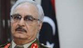 اجتماع دول جوار ليبيا.. حفتر يكسب أرضا سياسية