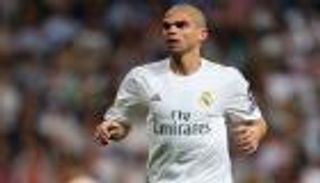بيبي حائر بين ريال مدريد والدوري الصيني