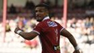 "ثور الجزائر" ينافس أوباميانج على لقب الأفضل في أوروبا