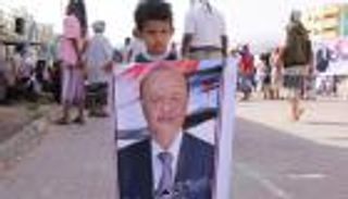 اليمن.. احتفالات بمحافظات الشرعية.. مظاهرات بمدن الانقلاب