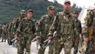 الجيش الجزائري يدمر أوكارا وأسلحة للإرهابيين 