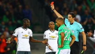 لحظة طرد بايلي 