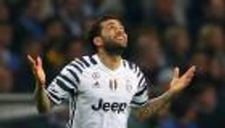 السيتي يرغب في ضم ألفيس