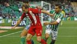 مدرب بيتيس متحمس لإسقاط إشبيلية في ديربي الأندلس