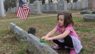 مقابر يهودية تعرضت للعبث بها