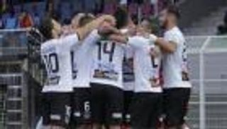 سطيف يقهر المولودية ويحتفظ بصدارة الدوري الجزائري