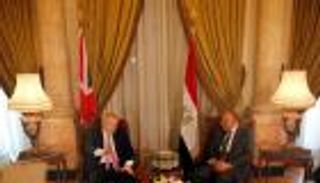 مصر تعبر عن انزعاجها من استمرار تعليق بريطانيا للرحلات الجوية