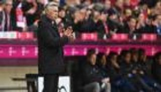 أنشيلوتي يتنبأ بخروج برشلونة.. ويحذر من يوفنتوس