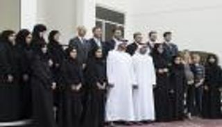 محمد بن زايد يطلع على مبادرة "جسدك أمانة" للقوات المسلحة الإماراتية