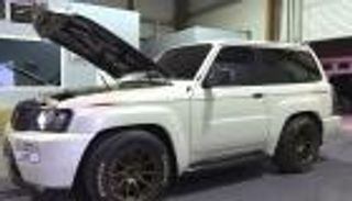 بالفيديو.. تعرف على سيارة إماراتية سحقت بورش 918