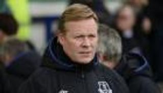 كومان يغلق الباب مؤقتا أمام برشلونة