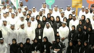 محمد بن راشد يطلق مبادرة صناع الأمل