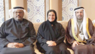 لبنى القاسمي: اجعلوا مجتمعاتنا مهدا للتواصل والتفاعل 