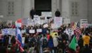 محكمة أمريكية ترفض استئناف العمل بقرار "حظر ترامب"