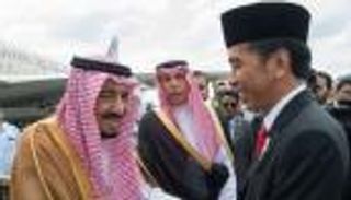 العاهل السعودي يصل إندونيسيا في زيارة رسمية