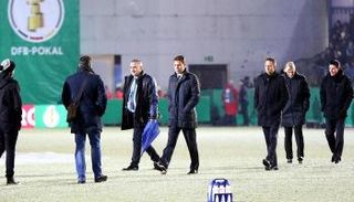 أرضية الملعب