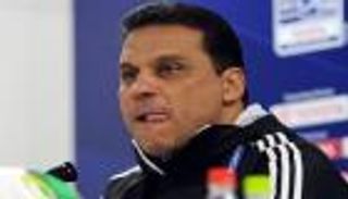 قرار غريب لمدرب الأهلي يثير سخرية جماهيره