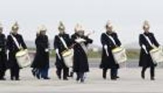 لماذا أعادت السويد الخدمة العسكرية الإلزامية بعد 7 سنوات من إلغائها؟