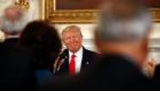 بلاغ لمساعدي ترامب: احتفظوا بكل ما يخص "تحقيق روسيا"