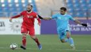 الجزيرة يحتفظ بصدارة الدوري الأردني رغم تعثره