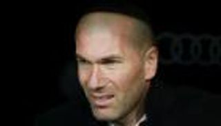 زيدان: سأقف مع لاعبي الريال حتى "الموت" 