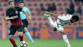 الأهلي ينتفض أمام الجزيرة ويشعل المنافسة بالدوري الإماراتي