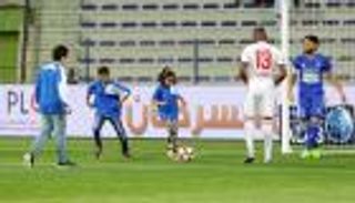 بالصور.. الأطفال مرضى السرطان يزينون "جولة الأمل" بالدوري الإماراتي