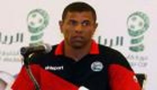 حارس اليمن يتطلع لختام مسيرته بالتأهل لـ"الآسيوية"