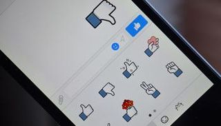 فيس بوك تختبر إضافة زر 