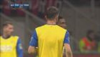  أنف مهاجم كييفو تحرمه من رقم قميصه أمام ميلان