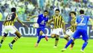 الاتحاد والهلال بالقوة الضاربة في الكلاسيكو