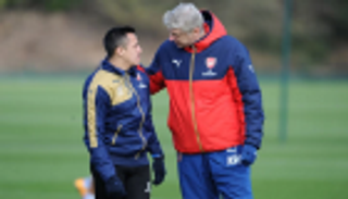 ابتسامة تنفي خلافات سانشيز وفينجر قبل موقعة البايرن