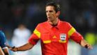 "الاقتصادي" أيتكين حكما لموقعة برشلونة وسان جيرمان