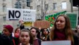 حظر ترامب الثاني.. "مُحكم" قانونيا ويصعب الطعن عليه