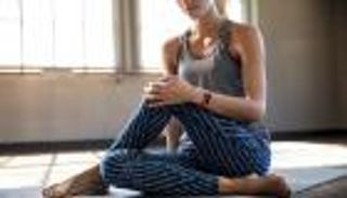 سوار أنيق يضبط نومك ويراقب نبضات القلب