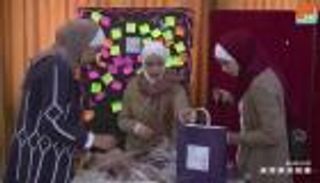 بالفيديو.. أردنيات يطلقن مبادرة "خصل" لصناعة "باروكات" شعر لمرضى السرطان