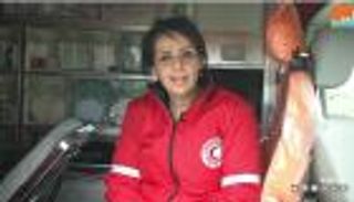 منذ 17 عاماً.. صفية بلبيسي أول سائقة إسعاف فلسطينية تتحدى الصعاب