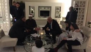 صورة عقد قران طارق عامر و داليا خورشيد المتداولة على فيس بوك