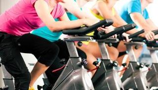 4 دقائق فقط من ركوب الدراجات تؤخر خطر الشيخوخة