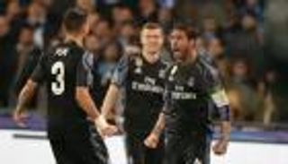 راموس يمارس هوايته في إنقاذ الريال 