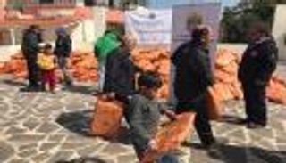 مؤسسة خليفة الإنسانية توزع 200 طن تمور على النازحين في لبنان