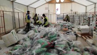 جانب من المساعدات