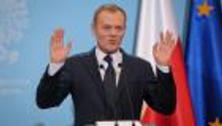 إعادة انتخاب البولندي توسك رئيسا لمجلس أوروبا رغم معارضة بلاده