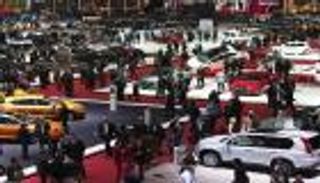 معرض جنيف الدولي.. إكسير الحياة لمصنعي السيارات