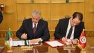 بالصور.. رئيس وزراء الجزائر يزور تونس.. اتفاقات اقتصادية وأمنية