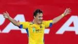 بالفيديو.. "بوخاروف" يبخر آمال يونايتد في تحقيق رقم قياسي 