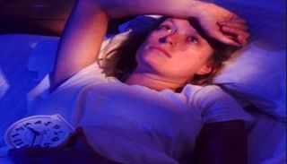 السهر يضر بعاداتك الغذائية